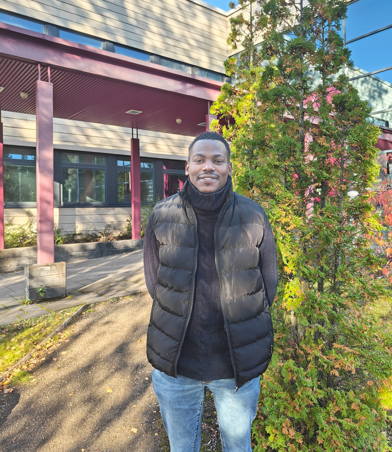 Kokiksi valmistunut Brian Githaiga Migwi: ”Tavoitteeni on oma ravintola”