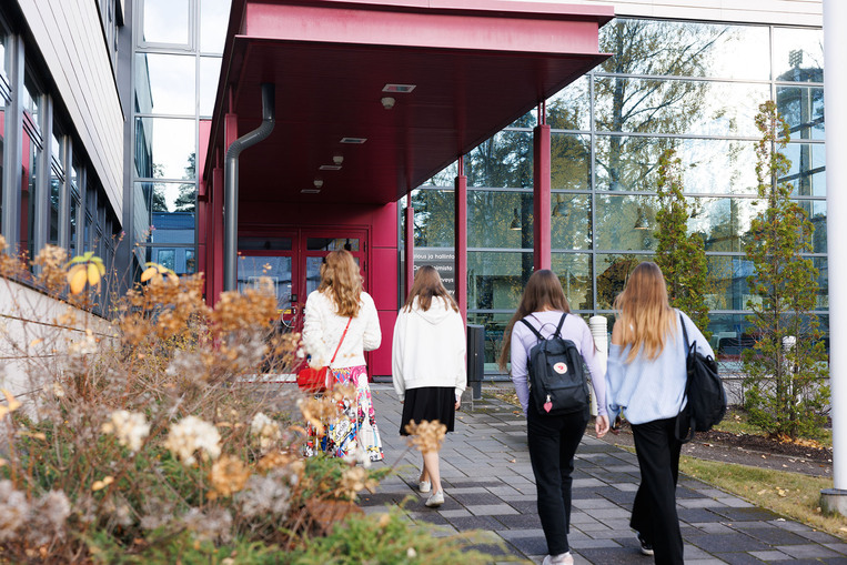 Toisen asteen ammatillista koulutusta uhkaa raju määrärahojen leikkaus